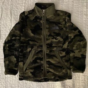 Boys north face “fuzzy” jacket